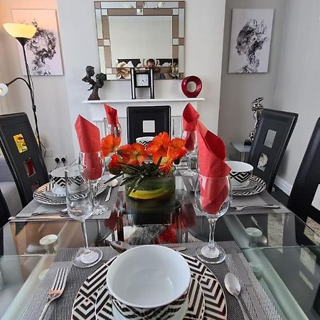 Stunning Holiday Home. Free Parking. Manchester Exterior foto